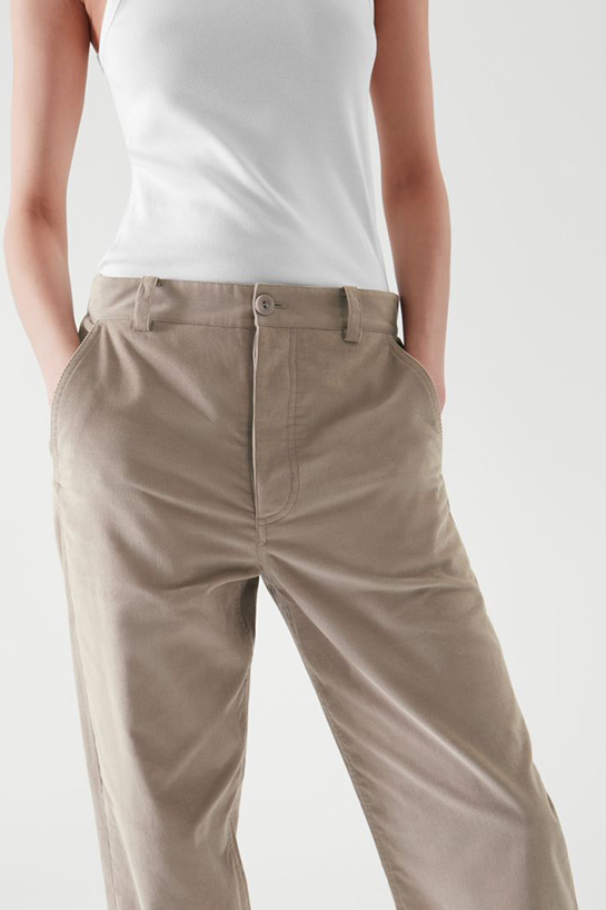 womenTrousers03DetailCut02