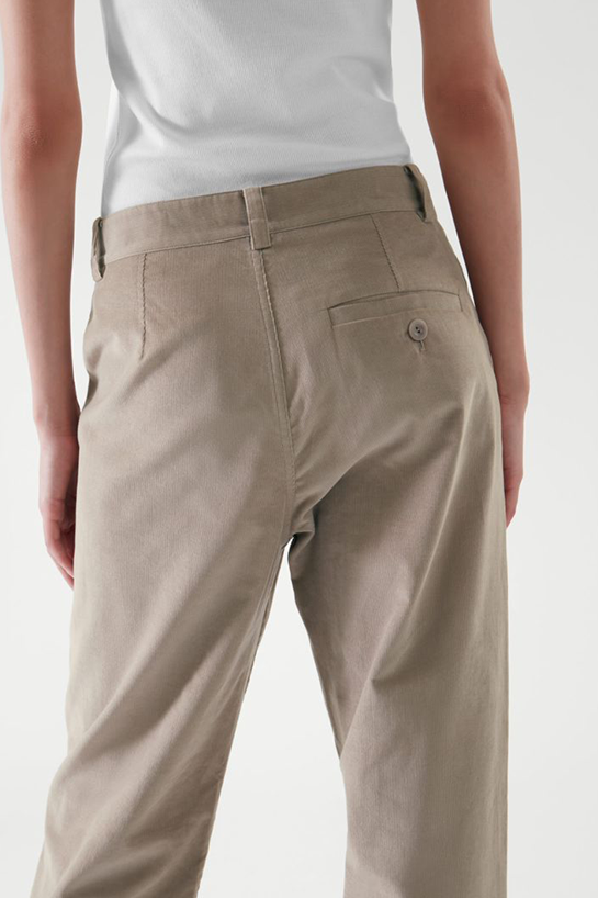 womenTrousers03DetailCut04