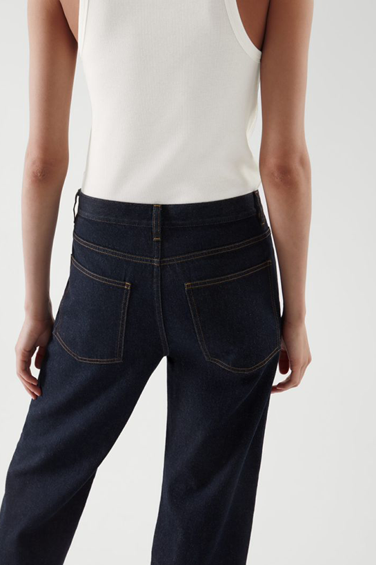 womenTrousers04DetailCut05