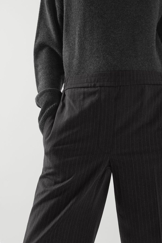 womenTrousers05DetailCut05