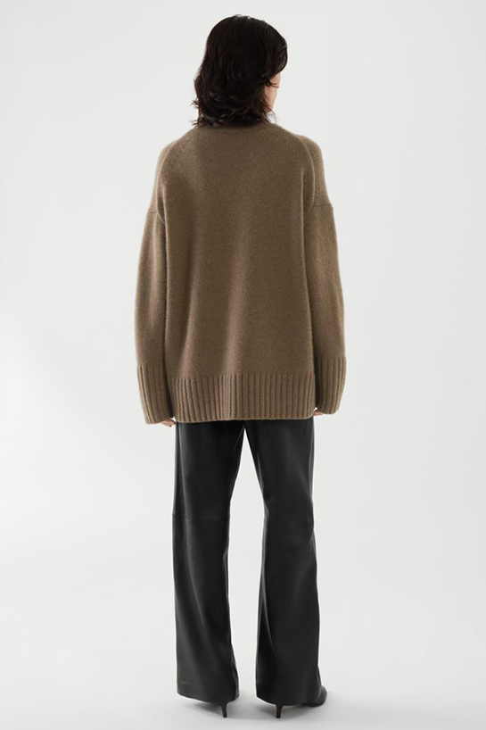 womenTrousers07DetailCut05