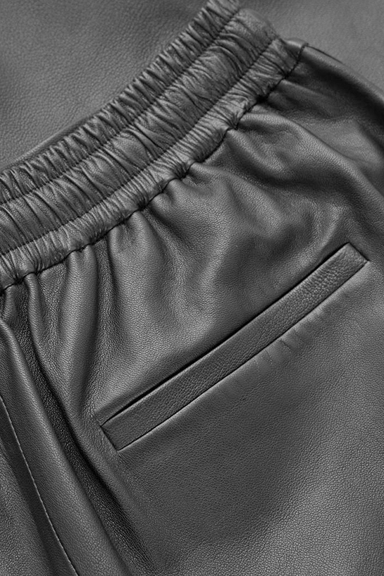 womenTrousers07DetailCut08