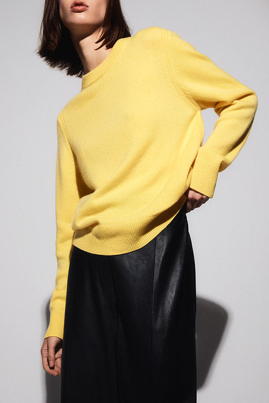 womenTrousers07DetailCut10