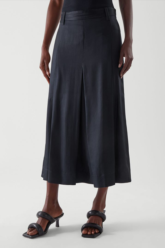 womenTrousers12DetailCut03