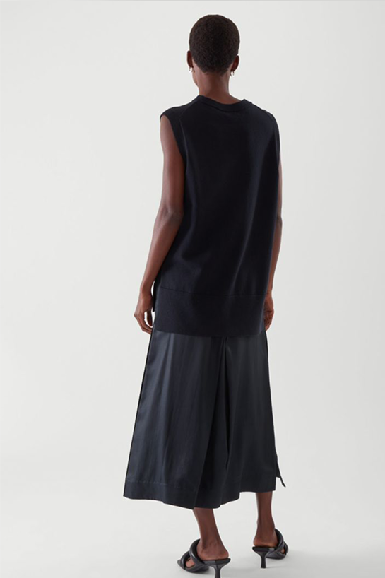 womenTrousers12DetailCut05