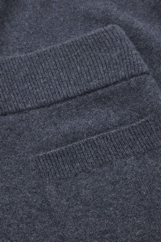 womenTrousers13DetailCut07