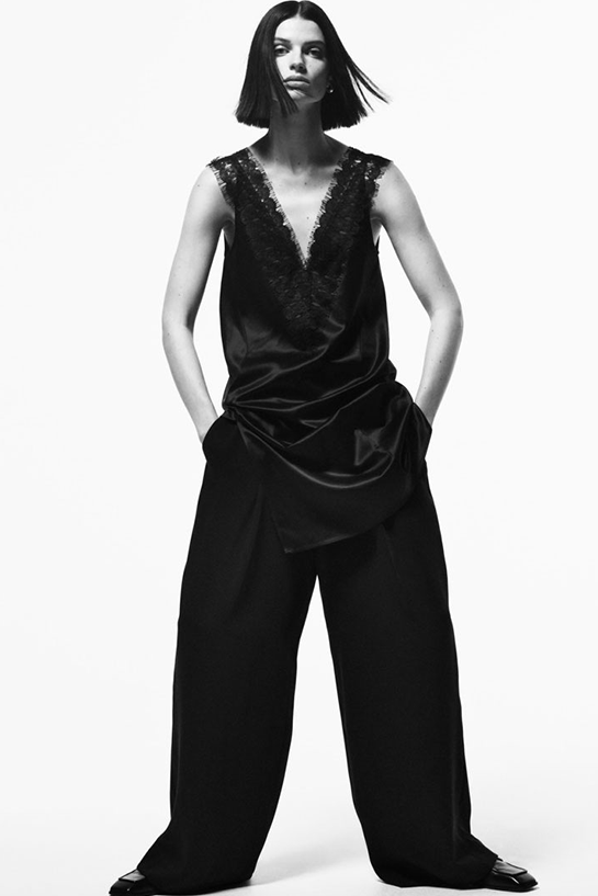 womenTrousers15DetailCut08
