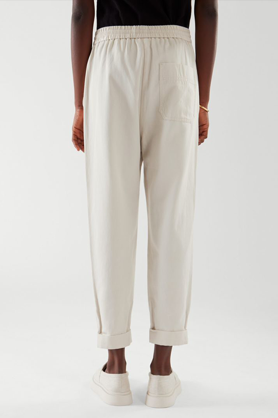 womenTrousers16DetailCut05
